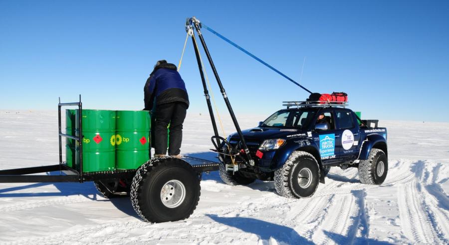  Arctic Trucks Toyota Hilux AT44 TAC 2009 года  (фото 2 из 9)